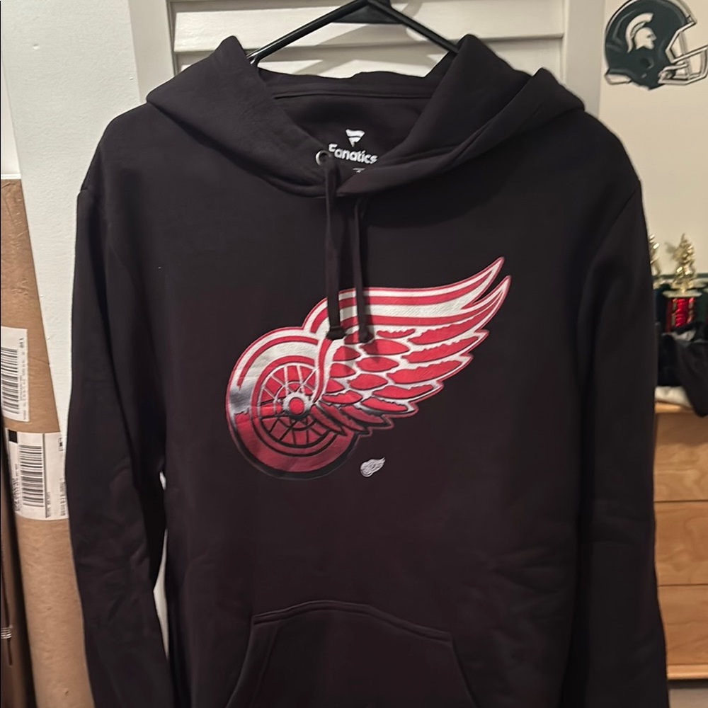 Fanatics Black and Red Sweater with Bold Design